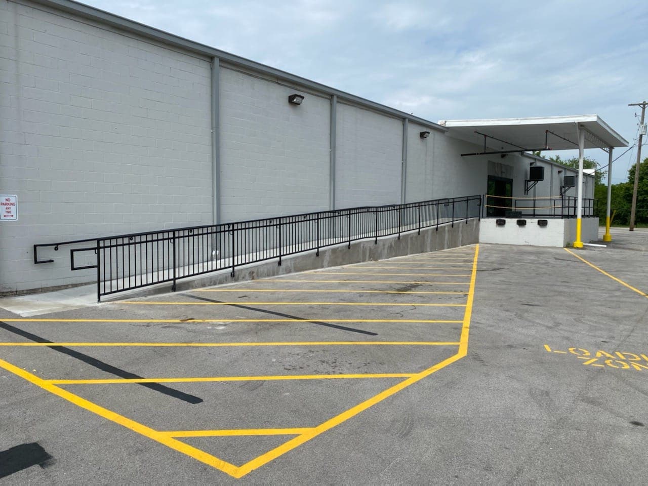 Warehouse Ramp & Safety Railing